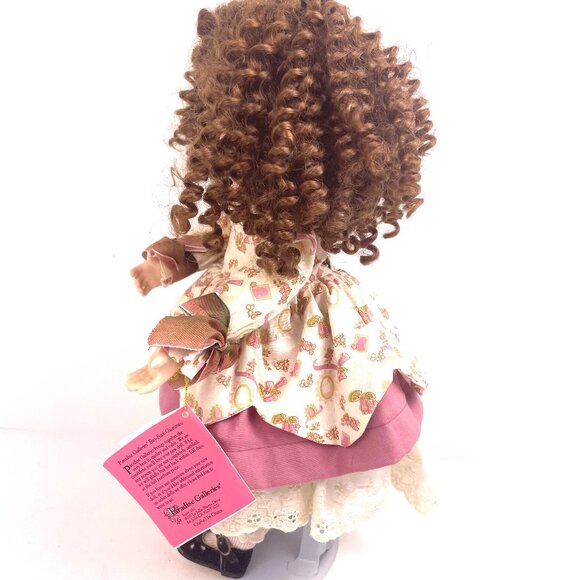 Paradise Galleries Musical Porcelain Doll 15” 1994 TC J779 with Lace Parasol - Picture 8 of 15